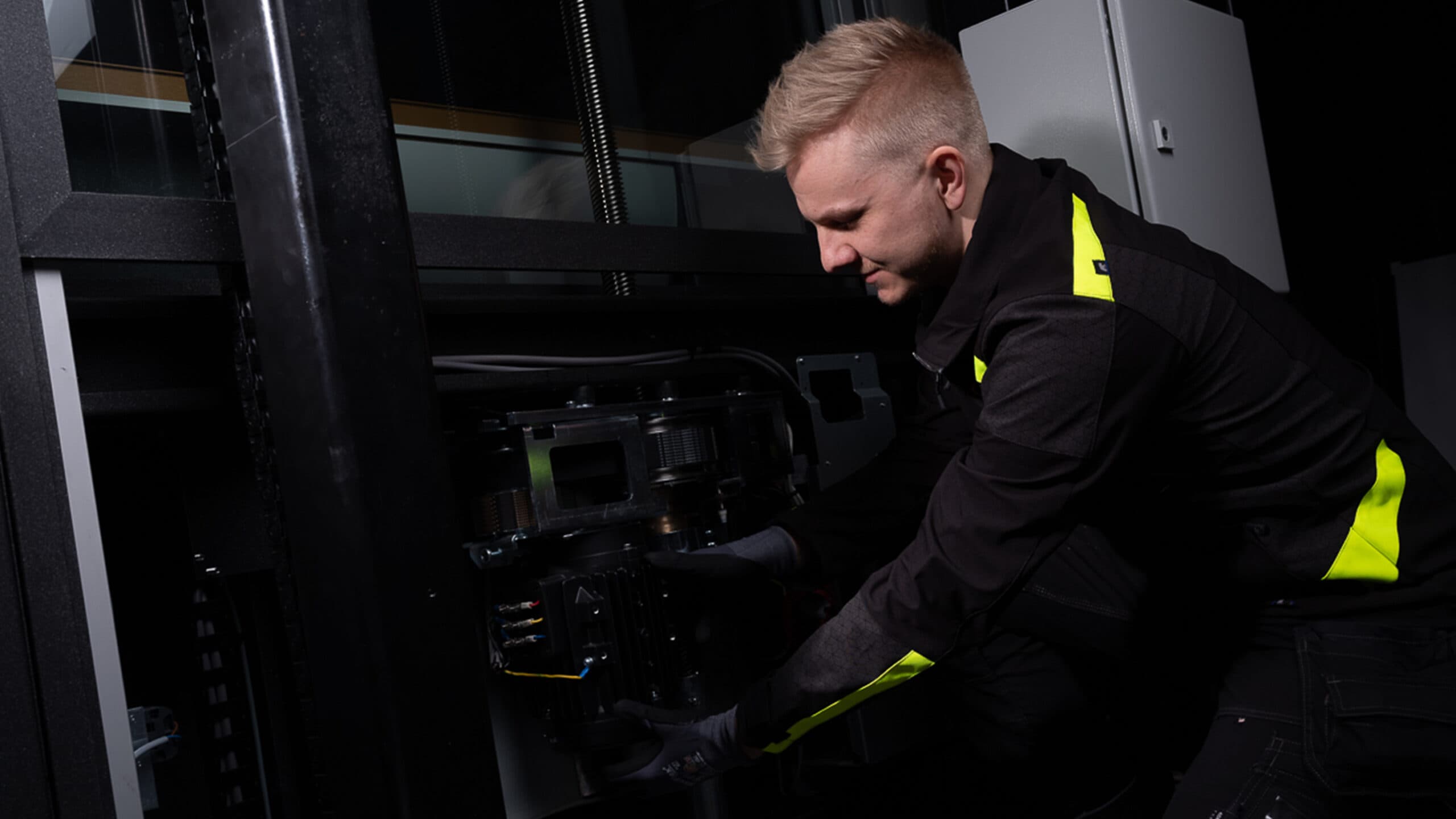 Lift service and maintenance